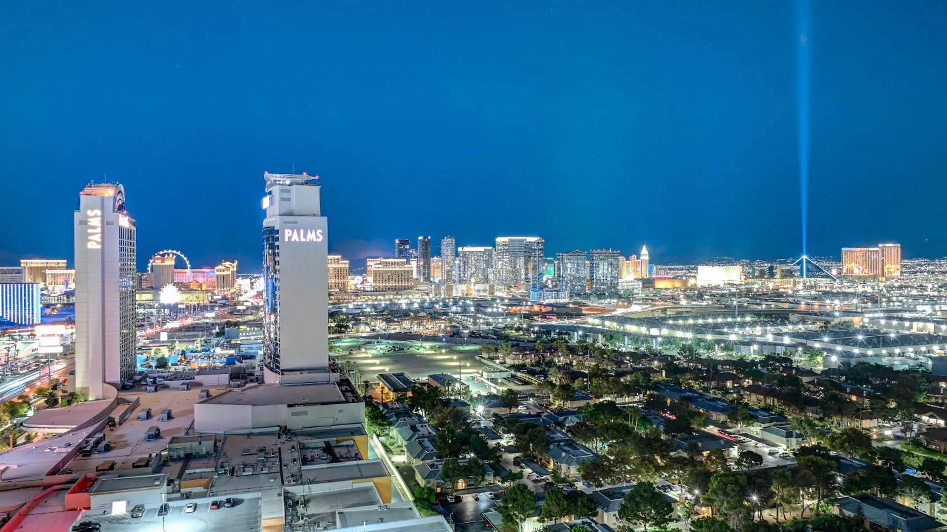 Hi-Rise Condo Private Balcony & Strip Views Las Vegas ABD