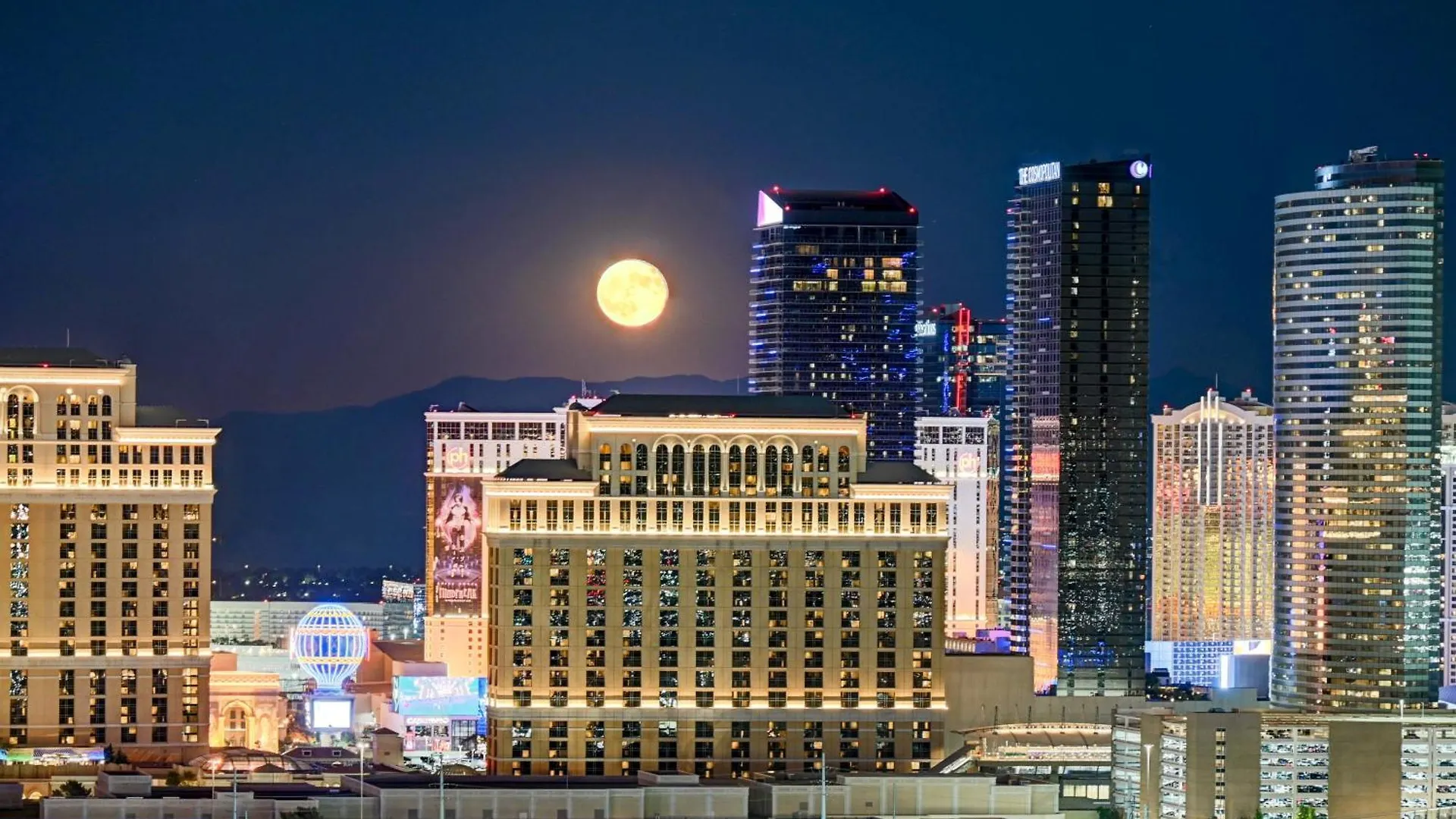 Daire Hi-Rise Condo Private Balcony & Strip Views Las Vegas ABD
